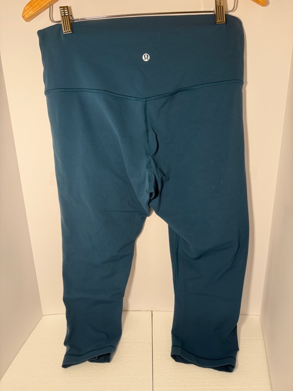 lululemon athletica Women’s Align Teal Capri Leggings